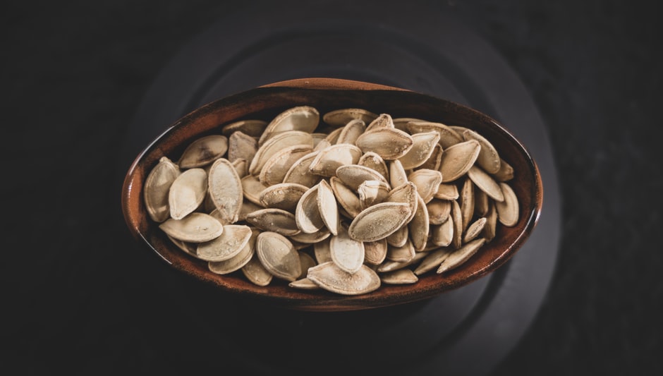 how to eat sunflower seeds fast