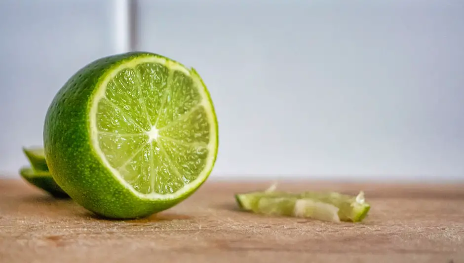 do organic limes have seeds
