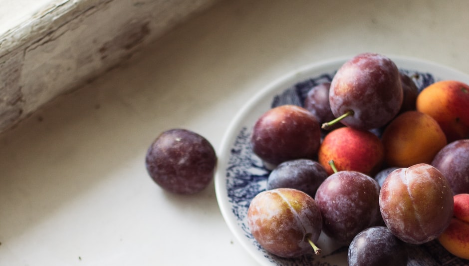 when to harvest plums