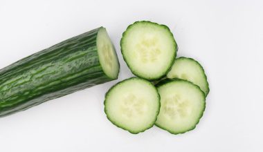 how to peel and seed a cucumber