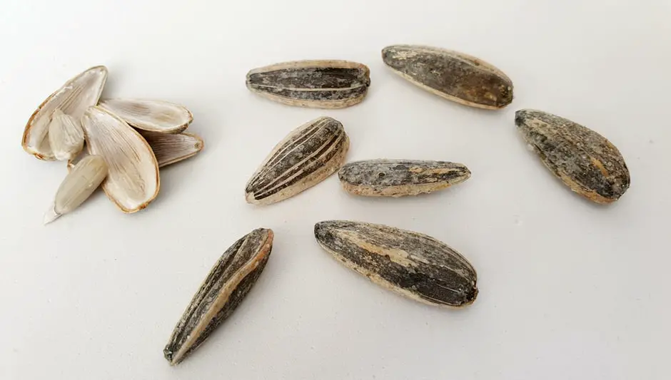 how to dehusk sunflower seeds