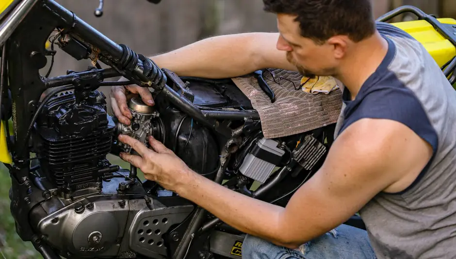 how to rebuild a lawn mower carburetor