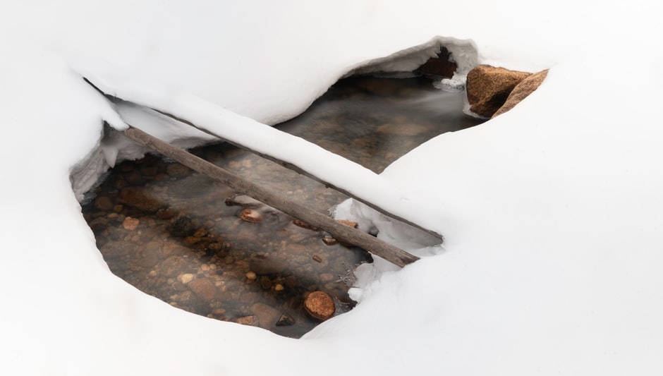 how to install metal landscape edging