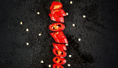 how to pollinate peppers