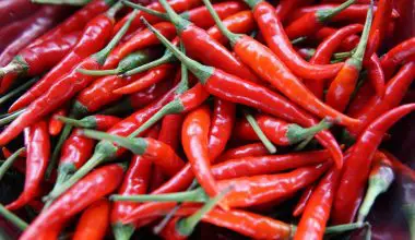 should you eat pepper seeds