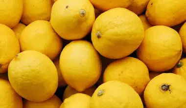 why do lemons have seeds